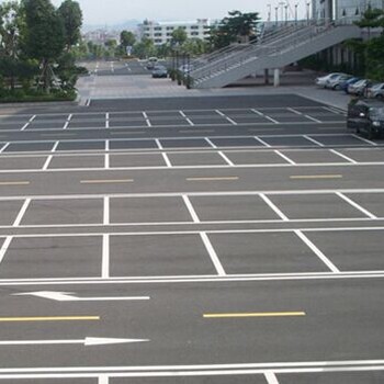 专业可靠的道路、停车场及交通设施安装服务，全面解决北京停车难题